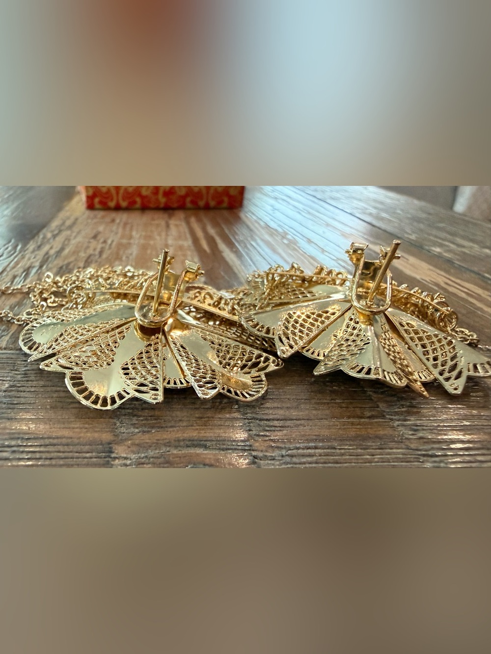 Gold tone Filigree Floral Dangle Earrings - Statement Chain Fringe new in box - Picture 6 of 14